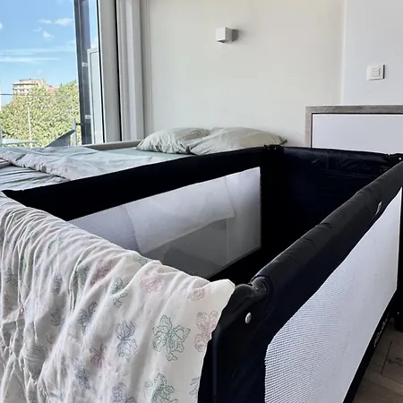 アパート Zeenest - Stijlvolle Met Terras Nabij De Zee ミデルケルケ